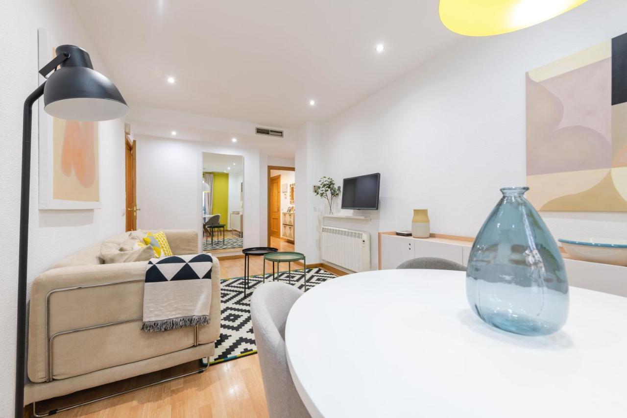 2 Bedrooms 2 Bathrooms Furnished - Malsana - With Pool - Mintystay Madrid Exteriör bild
