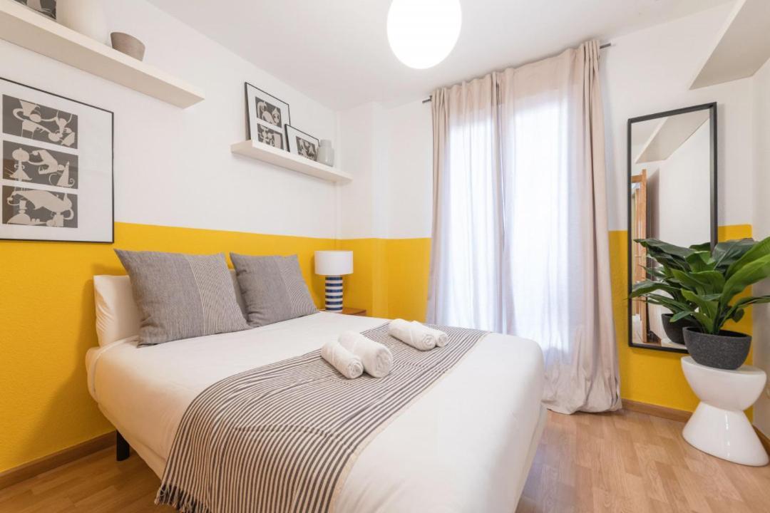 2 Bedrooms 2 Bathrooms Furnished - Malsana - With Pool - Mintystay Madrid Exteriör bild