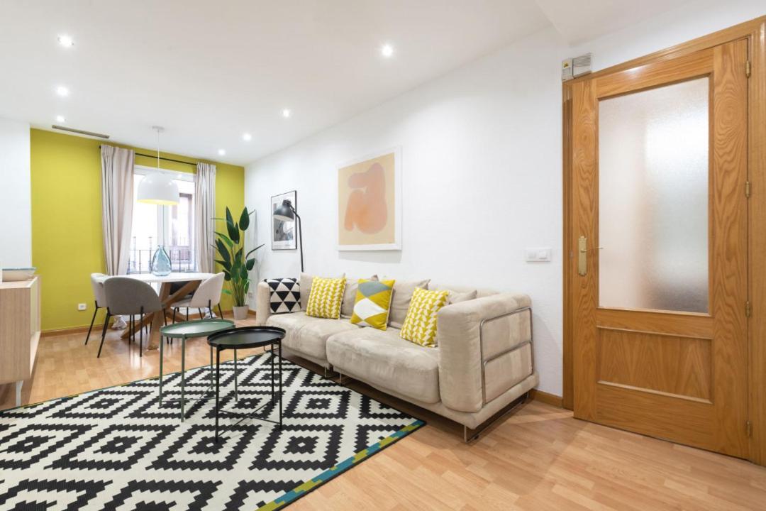 2 Bedrooms 2 Bathrooms Furnished - Malsana - With Pool - Mintystay Madrid Exteriör bild